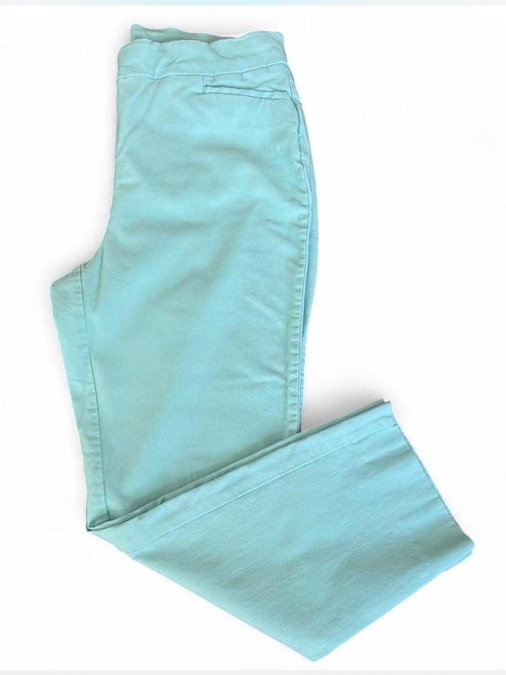 Chico's stretch capri, pull-on, mid-rise size 10, Chico’s 1.5 . Robin Egg Blue.